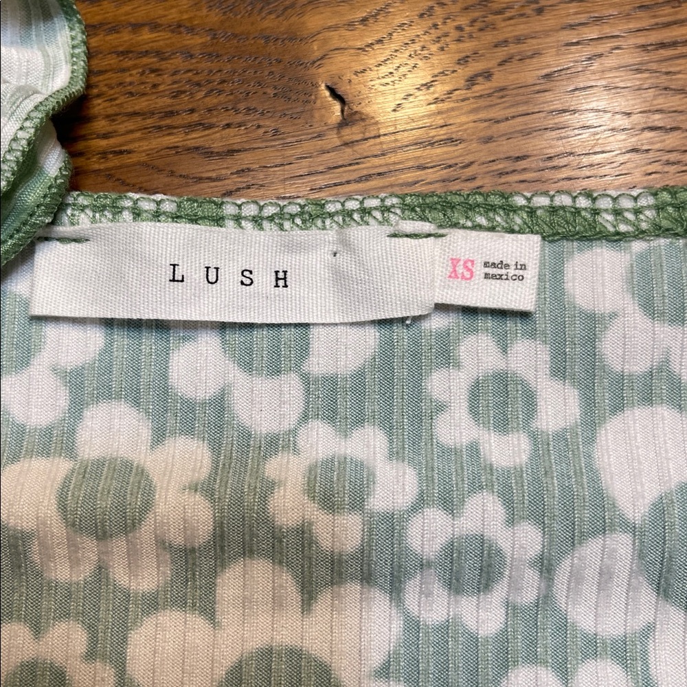 Lush Green and White Floral Bodysuit - Picture 5 of 7
